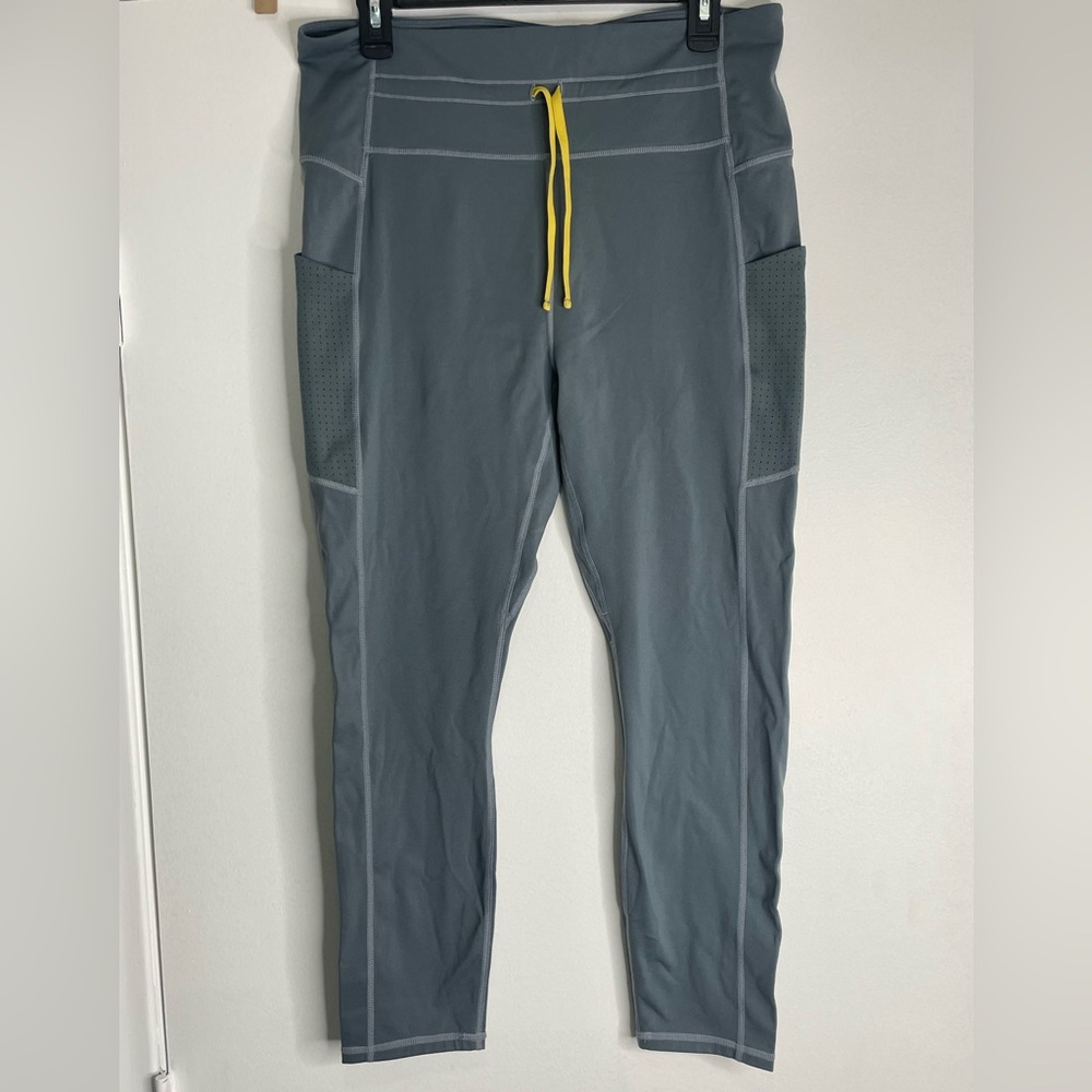 Fabletics Motion 365 leggings